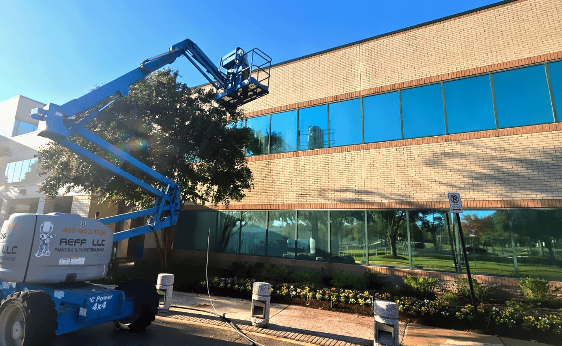 Warehouses & Distribution Centers